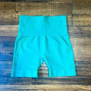 SET Active biker shorts